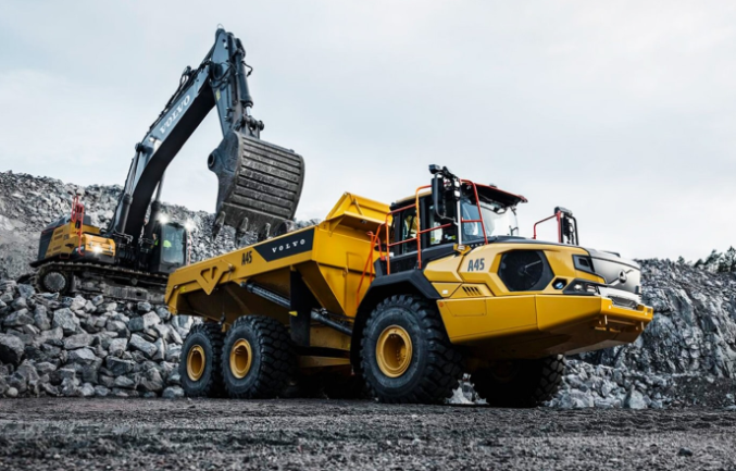 Reducing Operational Costs With The Right Articulated Hauler